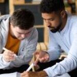 Notre guide en 5 étapes pour choisir son école d'éducateur social